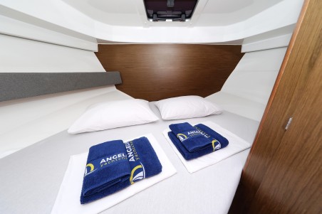 Antares 8 OB | Czarter jachtu Chorwacja | Travelboat