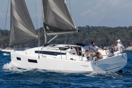 Sun Odyssey 350 | Yacht Charter British Virgin Islands | Travelboat