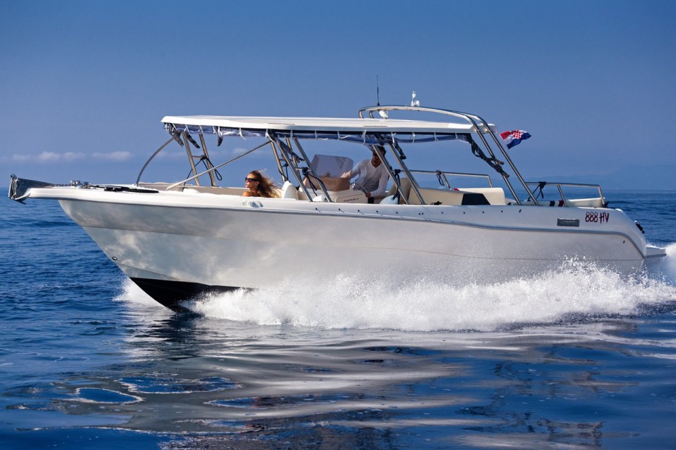 Enzo 35 | Yacht Charter Croatia | Travelboat