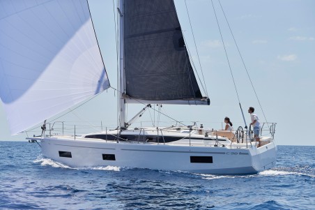 Bavaria C38 | Yacht Charter Italy | Travelboat