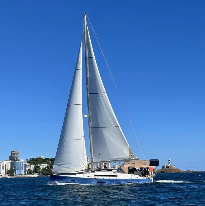 Delta 465 | Yacht Charter Brazil | Travelboat