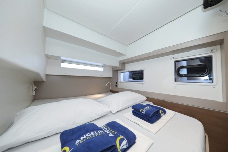 Bali 4.2 | Czarter jachtu Chorwacja | Travelboat