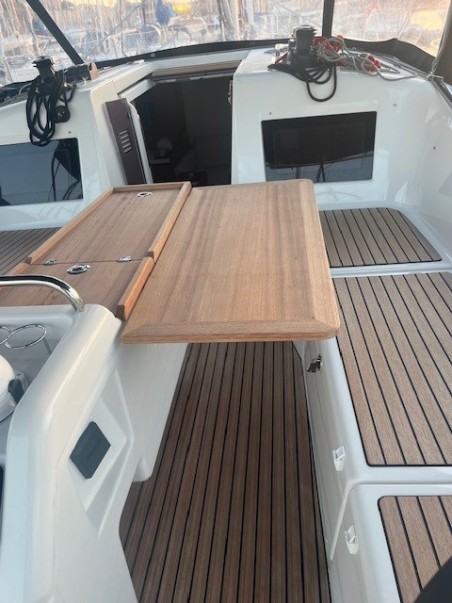 Jeanneau Sun Odyssey 410 | Yacht Charter France | Travelboat