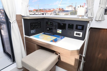 Catana Group Bali 4.2 - 4 + 1 cab. Aurora