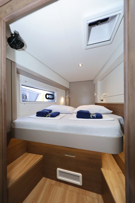 Catana Group Bali 4.2 - 4 + 1 cab. Aurora