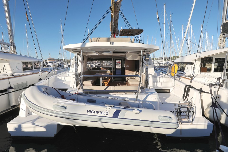 Catana Group Bali 4.2 - 4 + 1 cab. Hubble
