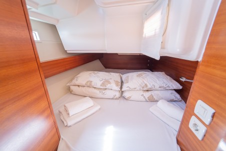 Salona 38 | Yacht Charter Croatia | Travelboat
