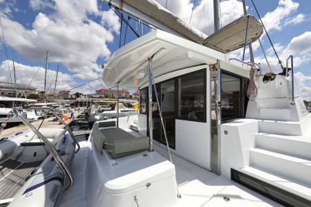 Catana Group Bali 4.2 - 4 + 1 cab. Kamla