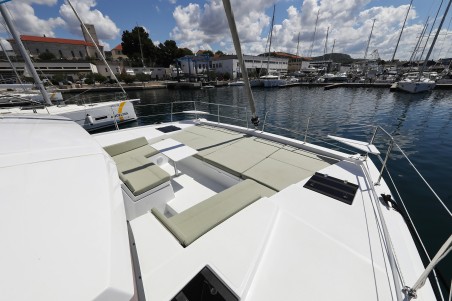 Catana Group Bali 4.2 - 4 + 1 cab. Kamla