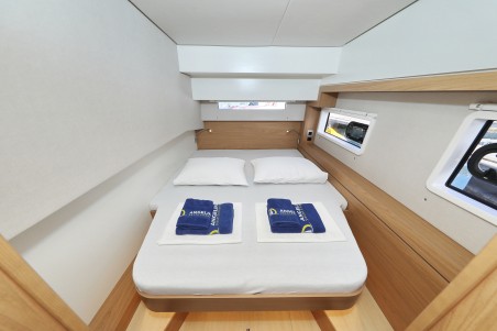 Catana Group Bali 4.2 - 4 + 1 cab. Kamla