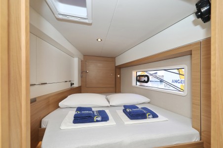 Bali 4.2 - 4 + 1 cab. | Yacht Charter Croatia | Travelboat