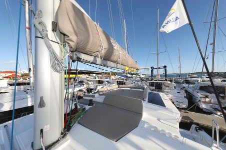 Catana Group Bali 4.2 - 4 + 1 cab. Open Office