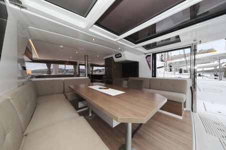 Catana Group Bali 4.2 - 4 + 1 cab. Open Office