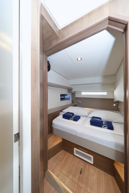 Catana Group Bali 4.2 - 4 + 1 cab. Open Office