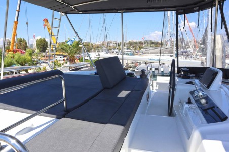 Lagoon 46 Fly | Czarter jachtu Grecja | Travelboat