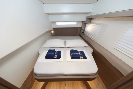 Catana Group Bali 4.2 OW Sunlight