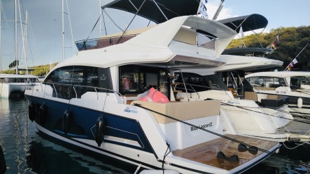Sealine F430 | Czarter jachtu Chorwacja | Travelboat