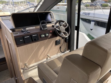 Sealine F430 | Czarter jachtu Chorwacja | Travelboat