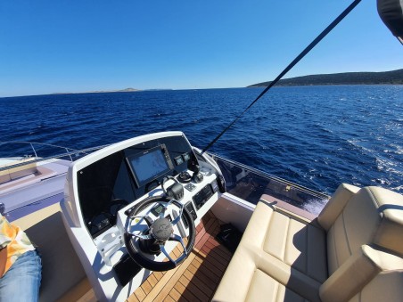 Sealine F430 | Czarter jachtu Chorwacja | Travelboat