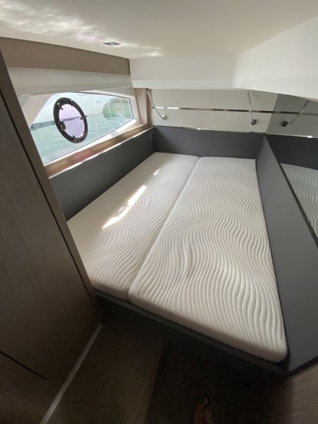 Sealine F430 | Czarter jachtu Chorwacja | Travelboat