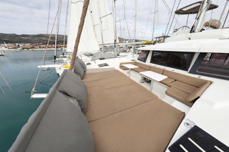 Catana Group Bali 4.3 - 4 + 2 cab. Tisia
