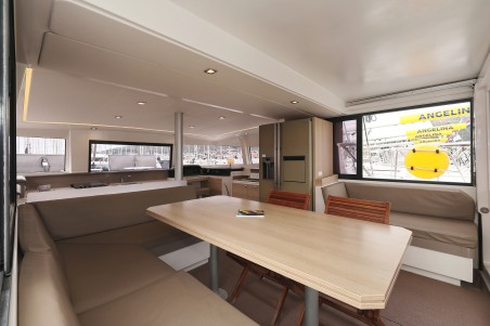 Catana Group Bali 4.3 - 4 + 2 cab. Tisia