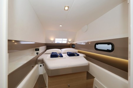 Catana Group Bali 4.3 - 4 + 2 cab. Tisia