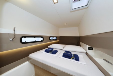 Catana Group Bali 4.3 - 4 + 2 cab. Tisia