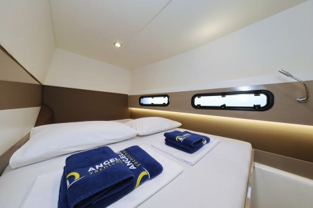 Catana Group Bali 4.3 - 4 + 2 cab. Tisia