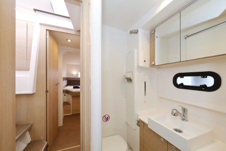 Catana Group Bali 4.3 - 4 + 2 cab. Tisia