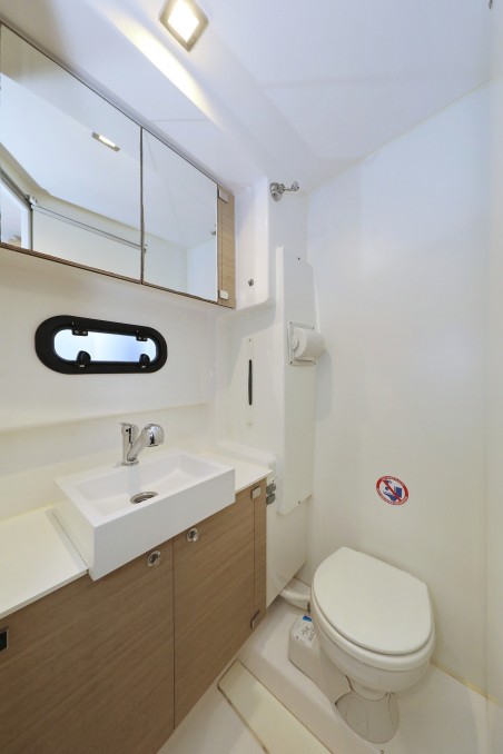 Catana Group Bali 4.3 - 4 + 2 cab. Tisia