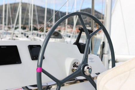 Catana Group Bali 4.3 - 4 + 2 cab. Tisia