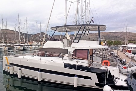 Catana Group Bali 4.3 MY - 3 cab. Adventure