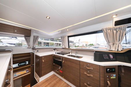 Catana Group Bali 4.3 MY - 3 cab. Adventure