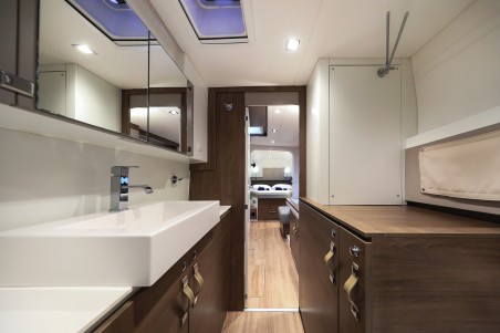 Catana Group Bali 4.3 MY - 3 cab. Adventure