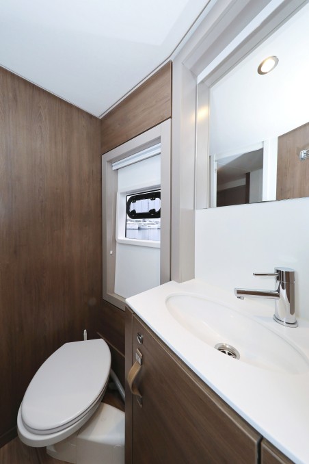 Catana Group Bali 4.4 - 3 + 1 cab. Apollo