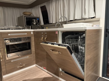 Catana Group Bali 4.4 - 4 + 1 cab. Thetis