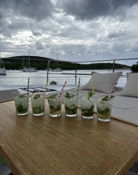 Catana Group Bali 4.4 - 4 + 1 cab. Thetis