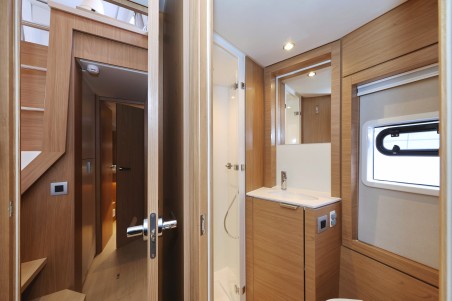 Catana Group Bali 4.4 - 4 + 2 cab. Double Trouble