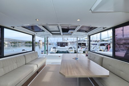 Catana Group Bali 4.4 - 4 + 2 cab. James Webb