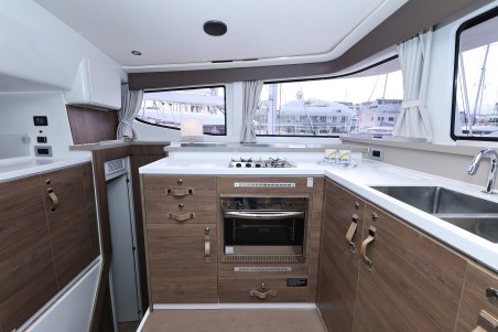 Catana Group Bali 4.4 - 4 + 2 cab. James Webb