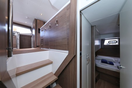 Catana Group Bali 4.4 - 4 + 2 cab. James Webb