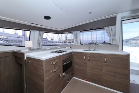 Catana Group Bali 4.4 - 4 + 2 cab. James Webb