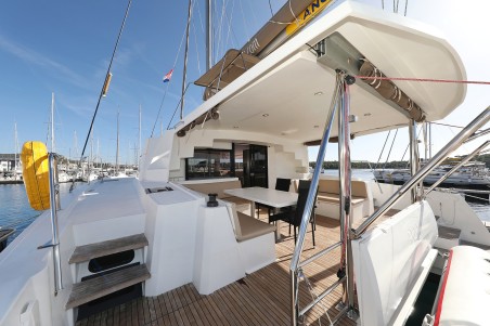 Bali 4.5 - 4 + 2 cab. | Czarter jachtu Chorwacja | Travelboat