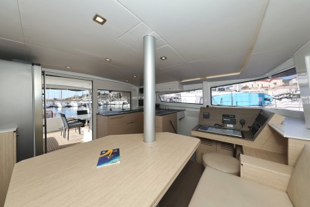 Bali 4.5 - 4 + 2 cab. | Czarter jachtu Chorwacja | Travelboat