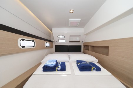 Catana Group Bali 4.5 - 4 + 2 cab. Rozi V