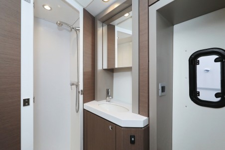 Catana Group Bali 4.6 - 5 + 1 cab. Triton