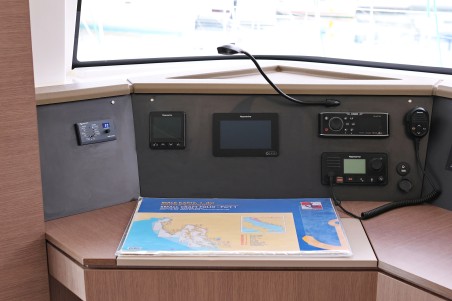 Catana Group Bali 4.6 - 5 + 1 cab. Triton