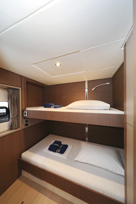 Bali 4.8 | Yacht Charter Croatia | Travelboat