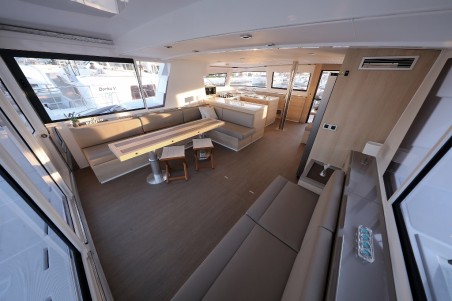 Catana Group Bali 5.4 - 6 + 2 cab. Lalounge